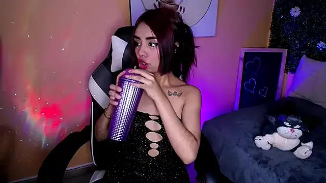 Tiffany_sander from StripChat is Freechat