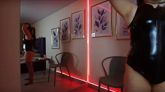 TiffanyStorms_LS from StripChat is Freechat