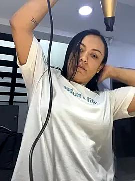 TiffanyyLam from StripChat