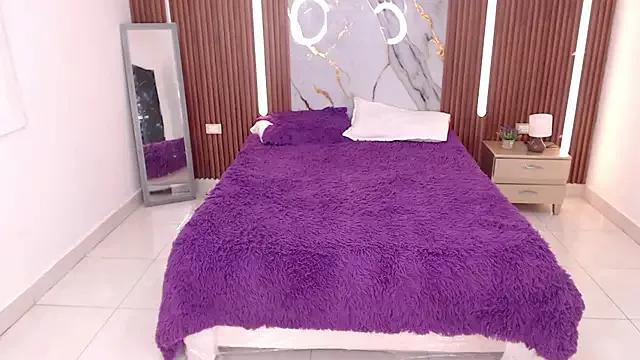 tiffy_loff from StripChat