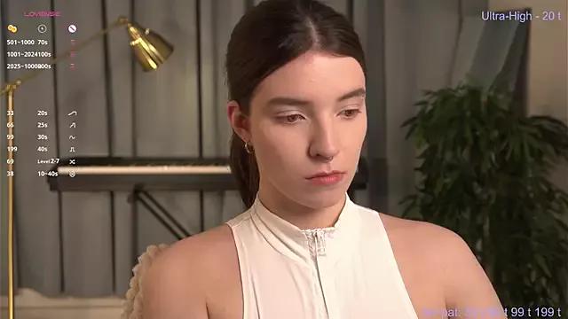 Tilda_aikis webcams show profile image 