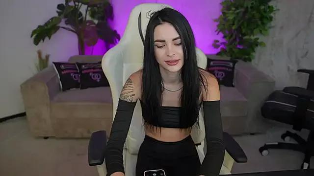 Tina_Breeze on StripChat