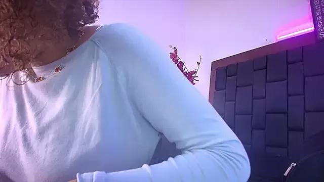 Tina_Heartt from StripChat is Freechat
