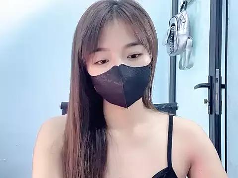 Tinaa-22 from StripChat is Freechat