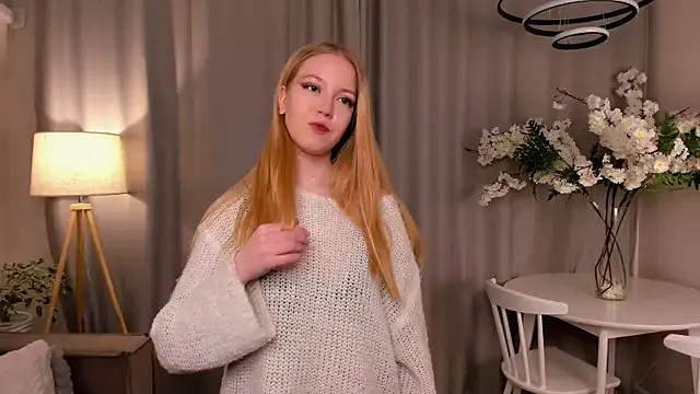 Discover our girls online shows and discover the company of countless livestreamers, with stunning shapes, sex toys and more.