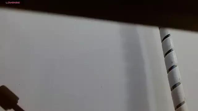 tinisweet from StripChat