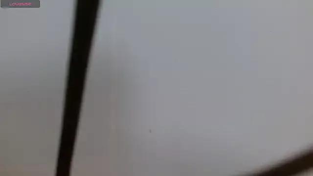 tinisweet from StripChat