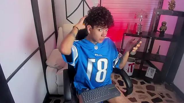 todoroki_666_ from StripChat