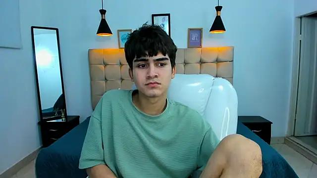 Tommy18__ from StripChat