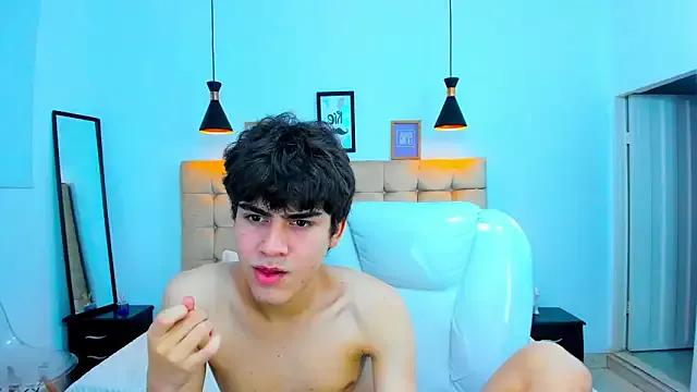 Tommy18__ from StripChat