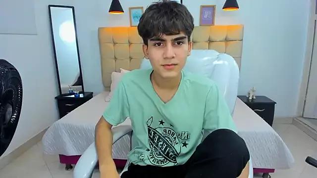 Tommy18__ from StripChat