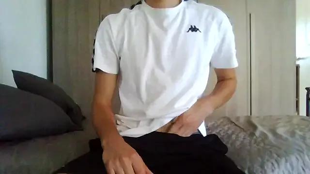 tommyboyteen from StripChat