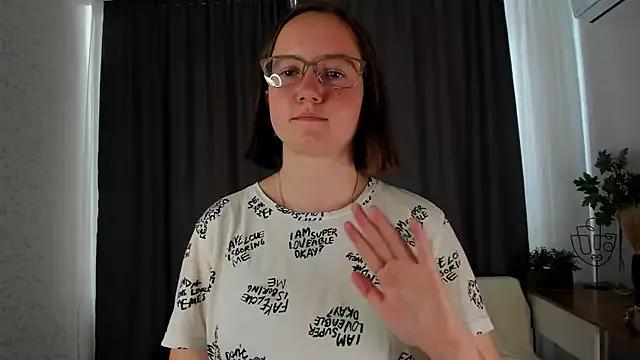 ToriSeagren from StripChat is Freechat