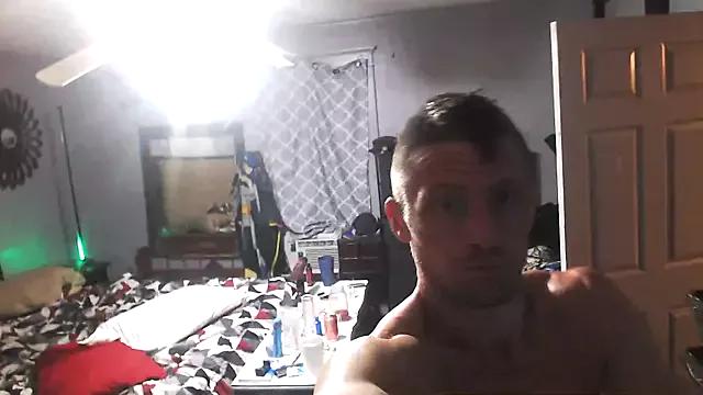 trash4cash from StripChat is Freechat