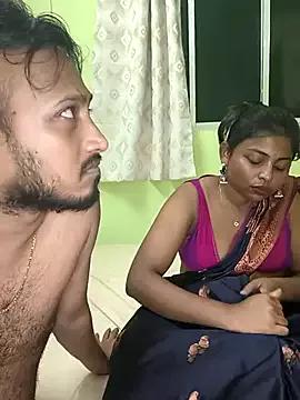 Photos of Trending_Couple from StripChat is Freechat