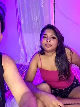 Photos of Trending_Couple from StripChat is Freechat