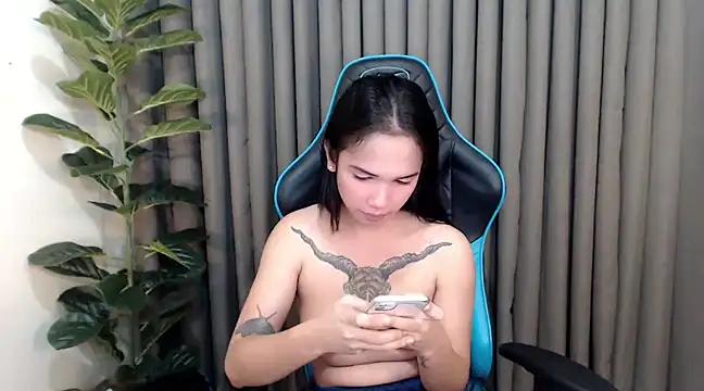 Ts_simplicity from StripChat