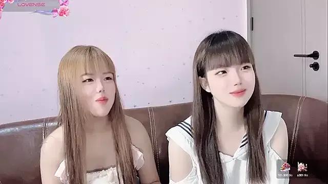 TT-XXTT from StripChat