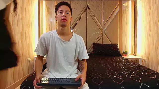 Twink_sensationx from StripChat is Freechat