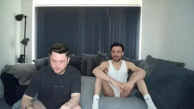 twotwinkhusbandss from StripChat