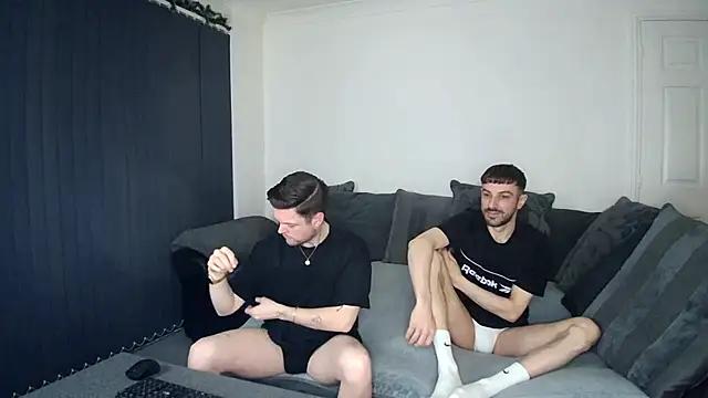 twotwinkhusbandss from StripChat