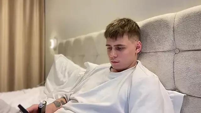 Tyler_Garner from StripChat is Freechat