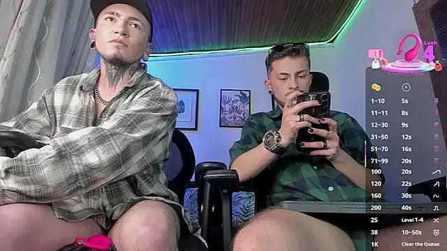 tyler_jones_ from StripChat is Freechat