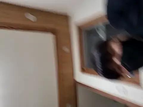 Tyyyggjju from StripChat