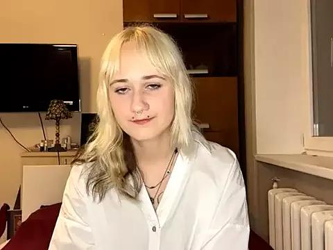 Ulemonala_Cute from StripChat is Freechat
