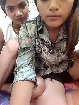 Unique_CuteLesbo from StripChat is Freechat