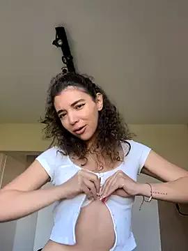 uniquerossie from StripChat is Freechat