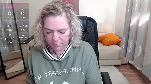 unsual_milf from StripChat