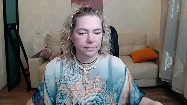 unsual_milf from StripChat
