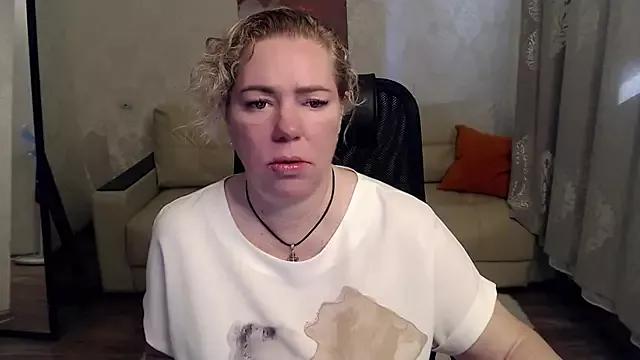 unsual_milf from StripChat