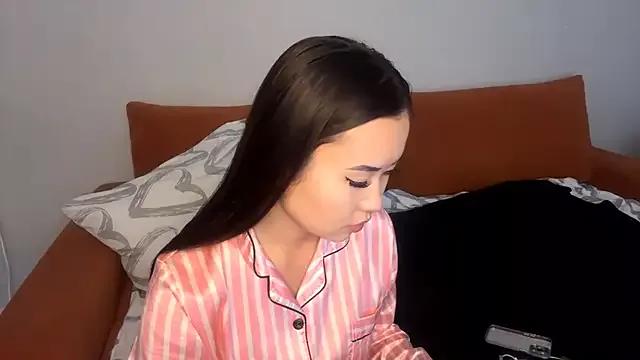 Ur_neighbor_Kira from StripChat is Freechat