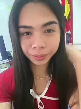 UrHotSexyShine from StripChat is Freechat
