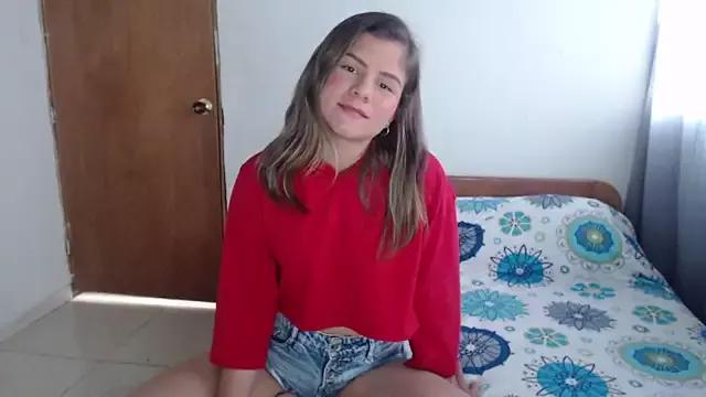 Discover our girls online shows and discover the company of countless livestreamers, with stunning shapes, sex toys and more.
