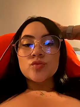 VALENORTIZ7 from StripChat is Freechat
