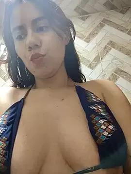 Valentina-Sexyy from StripChat is Freechat
