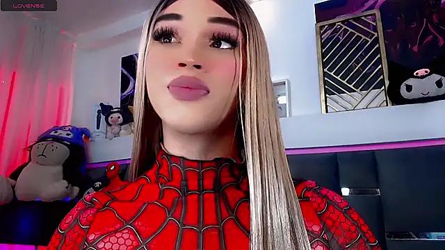 Discover our girls online shows and discover the company of countless livestreamers, with stunning shapes, sex toys and more.