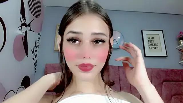Discover our girls online shows and discover the company of countless livestreamers, with stunning shapes, sex toys and more.