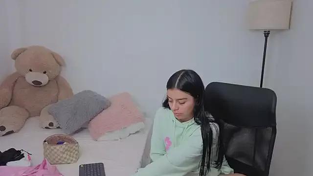valerihouse from StripChat is Freechat