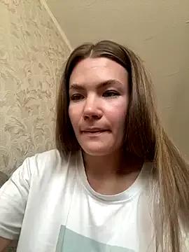 Discover our girls online shows and discover the company of countless livestreamers, with stunning shapes, sex toys and more.