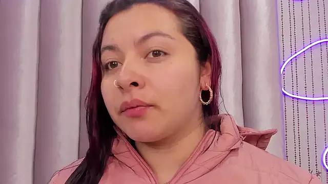 VALERYESANDERSS from StripChat is Freechat