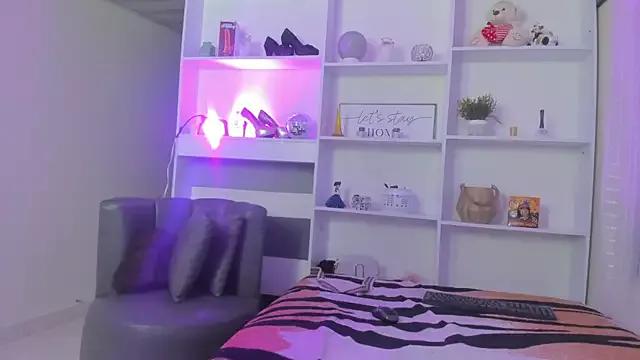 Valiannys_sweet webcams show profile image 