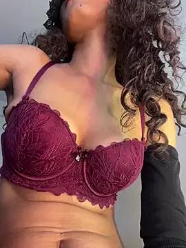 ValiantWhiskey from StripChat is Freechat