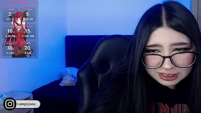 Discover our girls online shows and discover the company of countless livestreamers, with stunning shapes, sex toys and more.