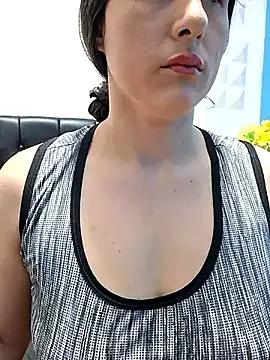 vaneza1999 from StripChat is Freechat