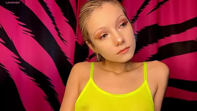 VasyaSylvia from StripChat is Freechat