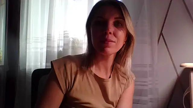 Discover our girls online shows and discover the company of countless livestreamers, with stunning shapes, sex toys and more.